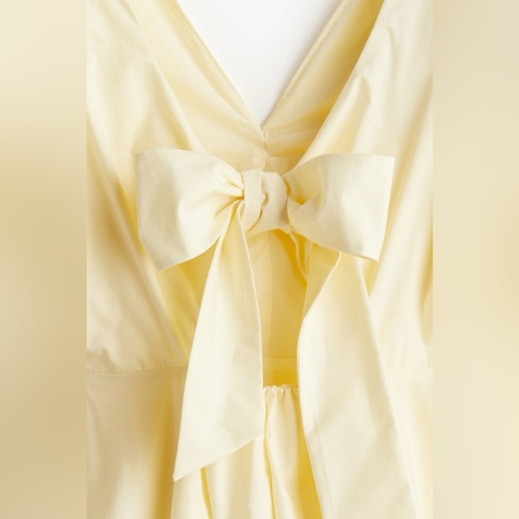 NWT H&M Tie-back puffy dress
Colour- Pale yellow - Picture 7 of 16